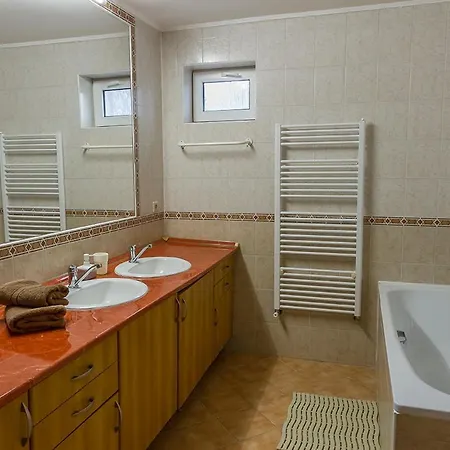Tereza & Free Parking Apartman Pozsony