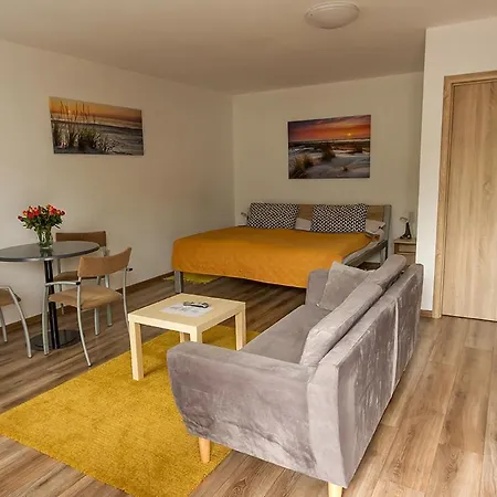 Tereza & Free Parking Pressburg